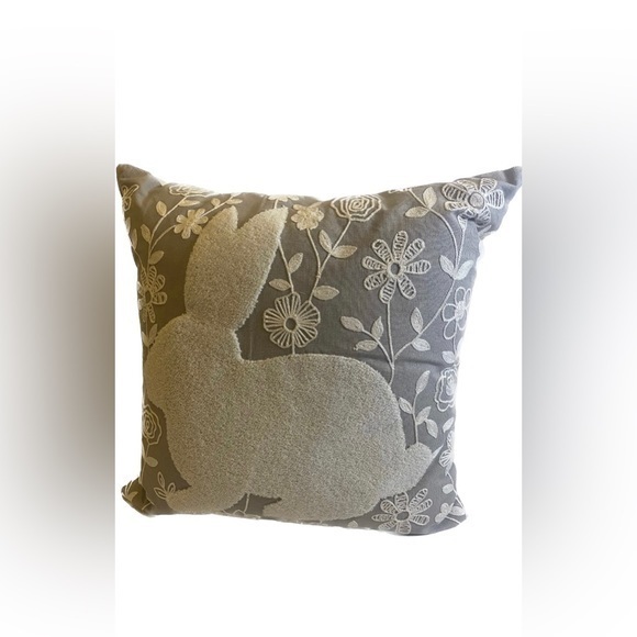 Celerie By Celerie Kemble Embroidered Accent Bunny Pillow 18x18 - Picture 1 of 6